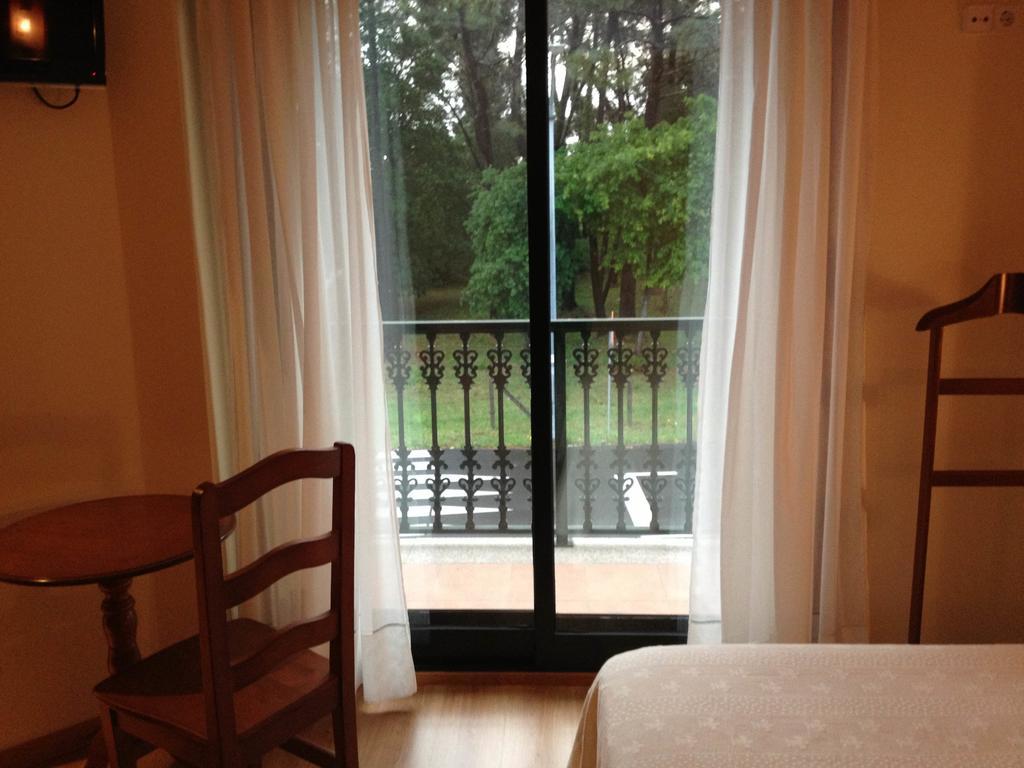 Hostal Santa Baia Рибадумия Номер фото