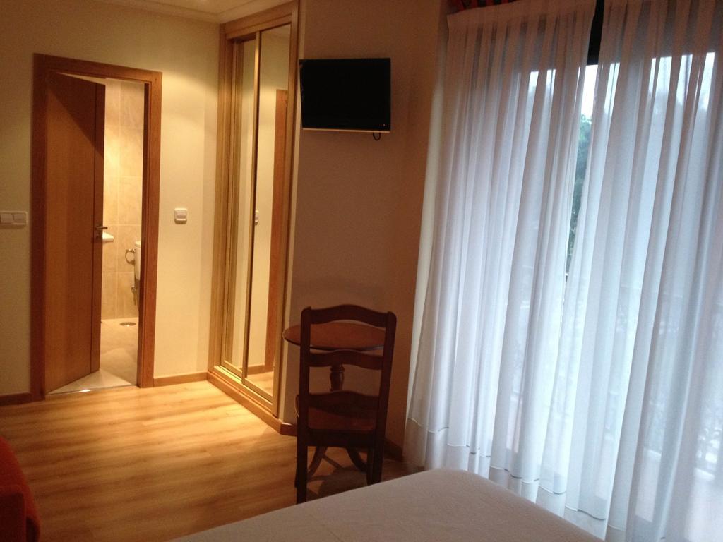 Hostal Santa Baia Рибадумия Номер фото