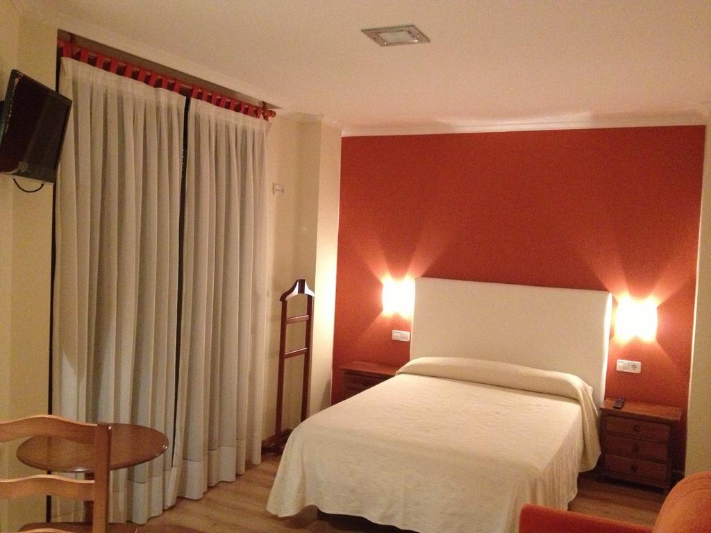 Hostal Santa Baia Рибадумия Номер фото